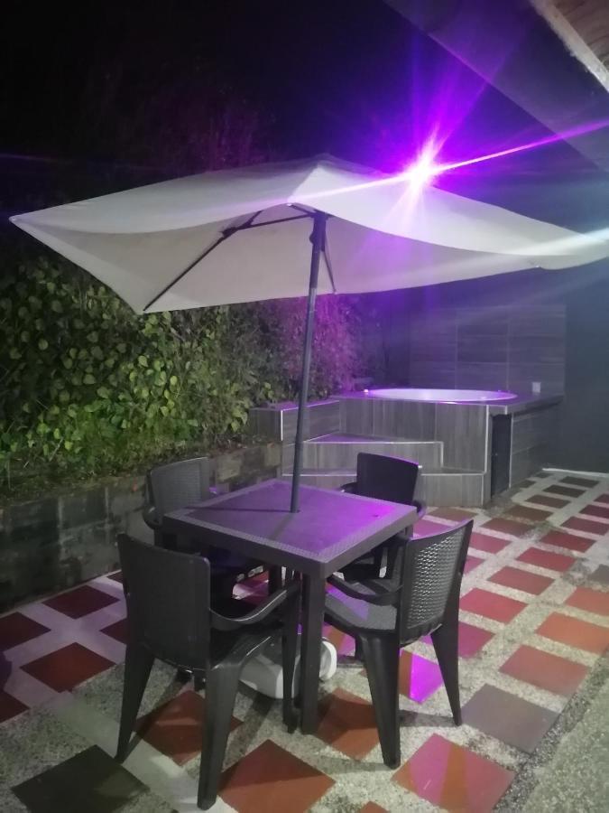 Hostal Spa Casa De Piedra Con Jacuzzi Santa Rosa de Cabal Exterior photo